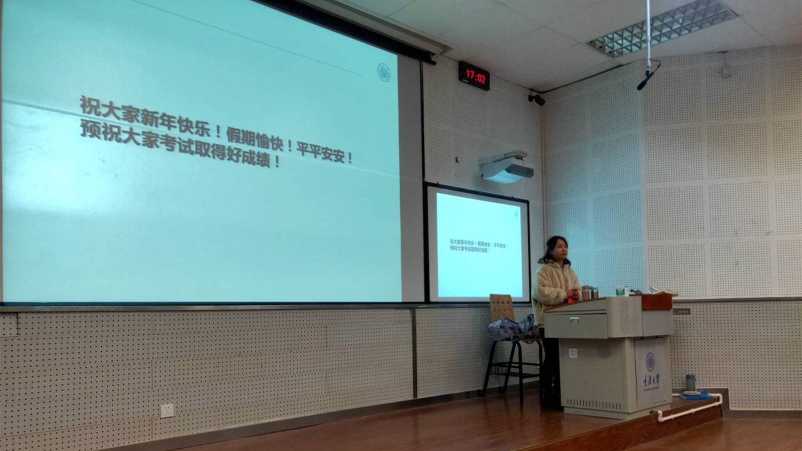 年级大会1.jpg