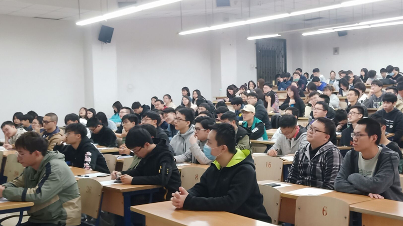 1615776213590914.jpg 简历制作与就业指导研讨交流会51.jpg
