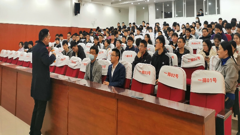 1-文书记介绍蒋文校友.jpg
