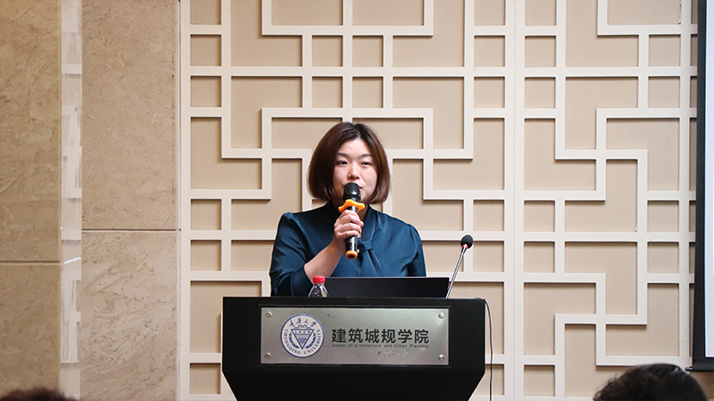 02-老师们讲解1-2.jpg