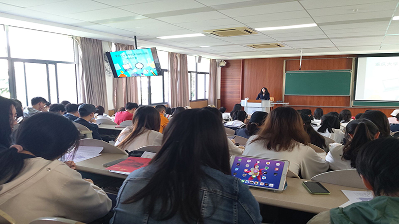 年级大会1.jpg