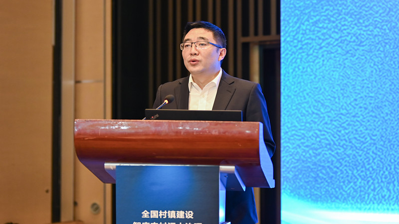 杨治洪_副本.jpg
