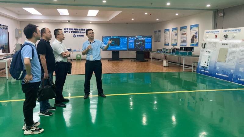 20210722重庆大学科技园与重庆高新技术产业研究院开展科技对接合作交流1-处理.jpg