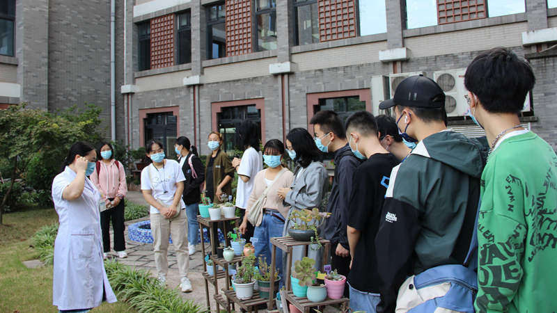 10.9 参观十一院_副本.jpg
