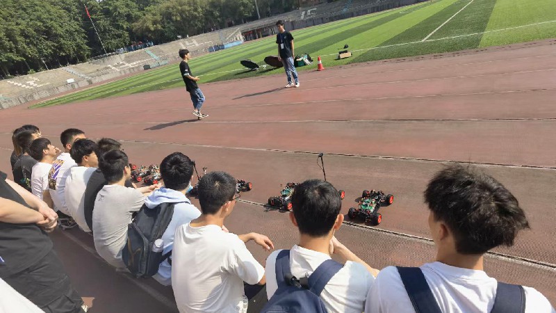 图四 疾速越野组比赛现场~1.jpg