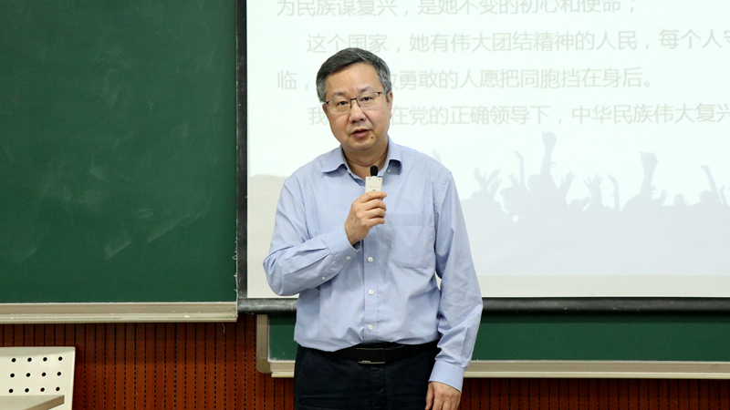 院长张邦辉点评.jpg