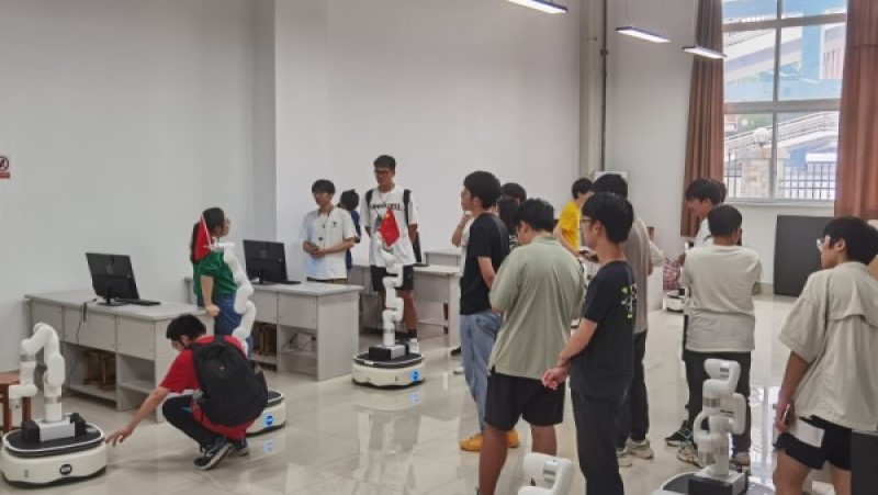 人工智能基础实验室.jpg