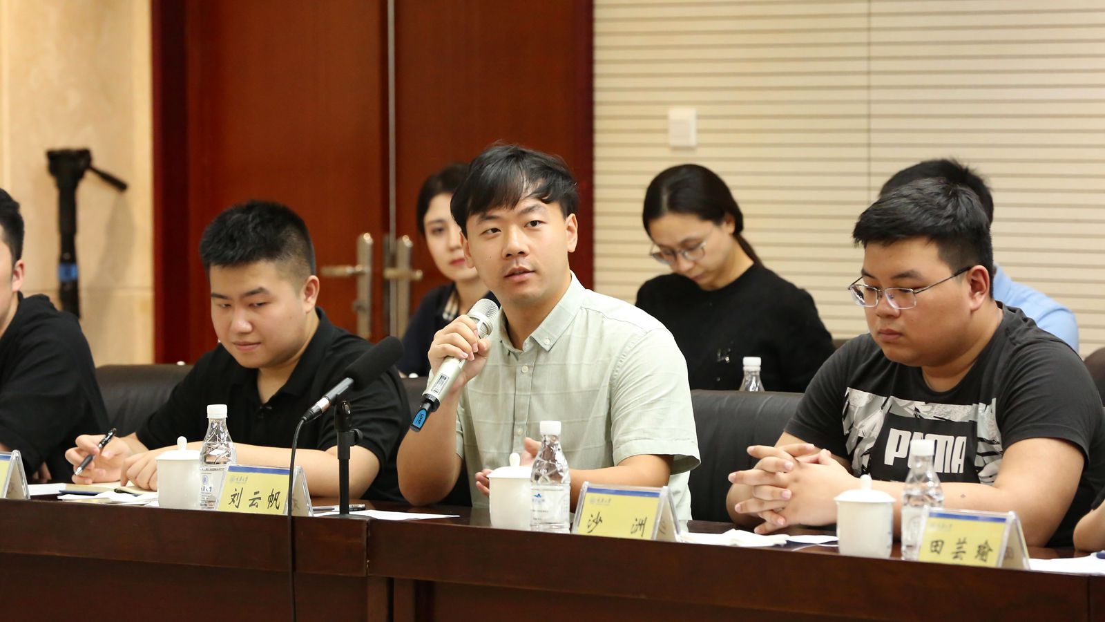+8Q8B3337_爱奇艺_副本.jpg