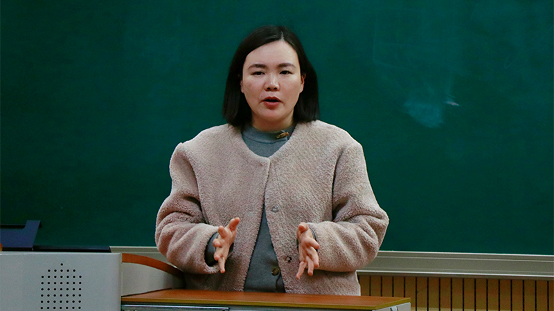 06老师发言.jpg