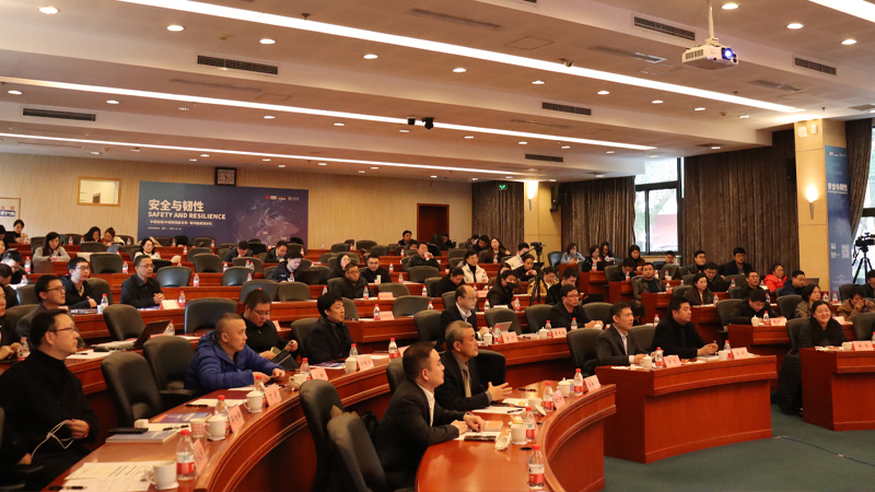 01参会人员入座.jpg