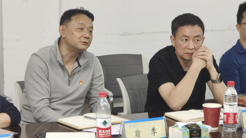 图6 交流会谈 .jpg