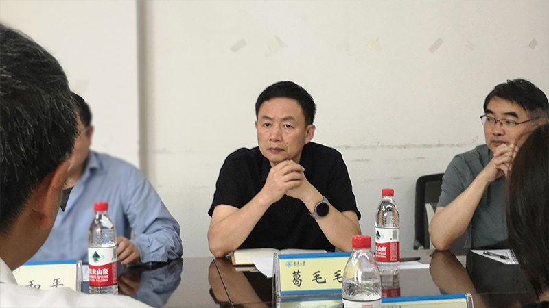 02党委副书记葛毛毛主持.jpg