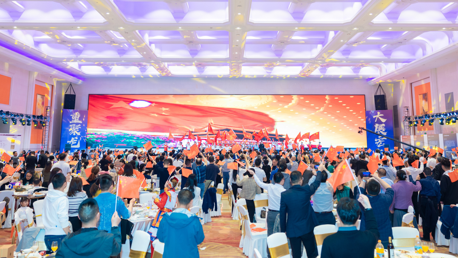 16.全场合唱.jpg