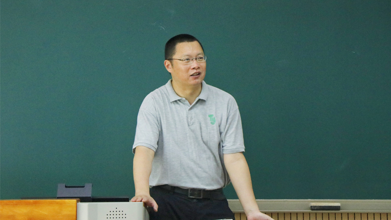 02 教授发言2.jpg