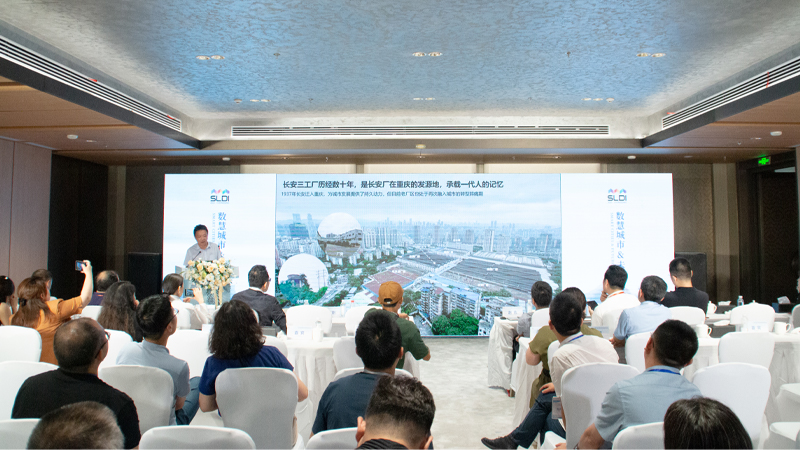 19黄聪演讲现场.jpg