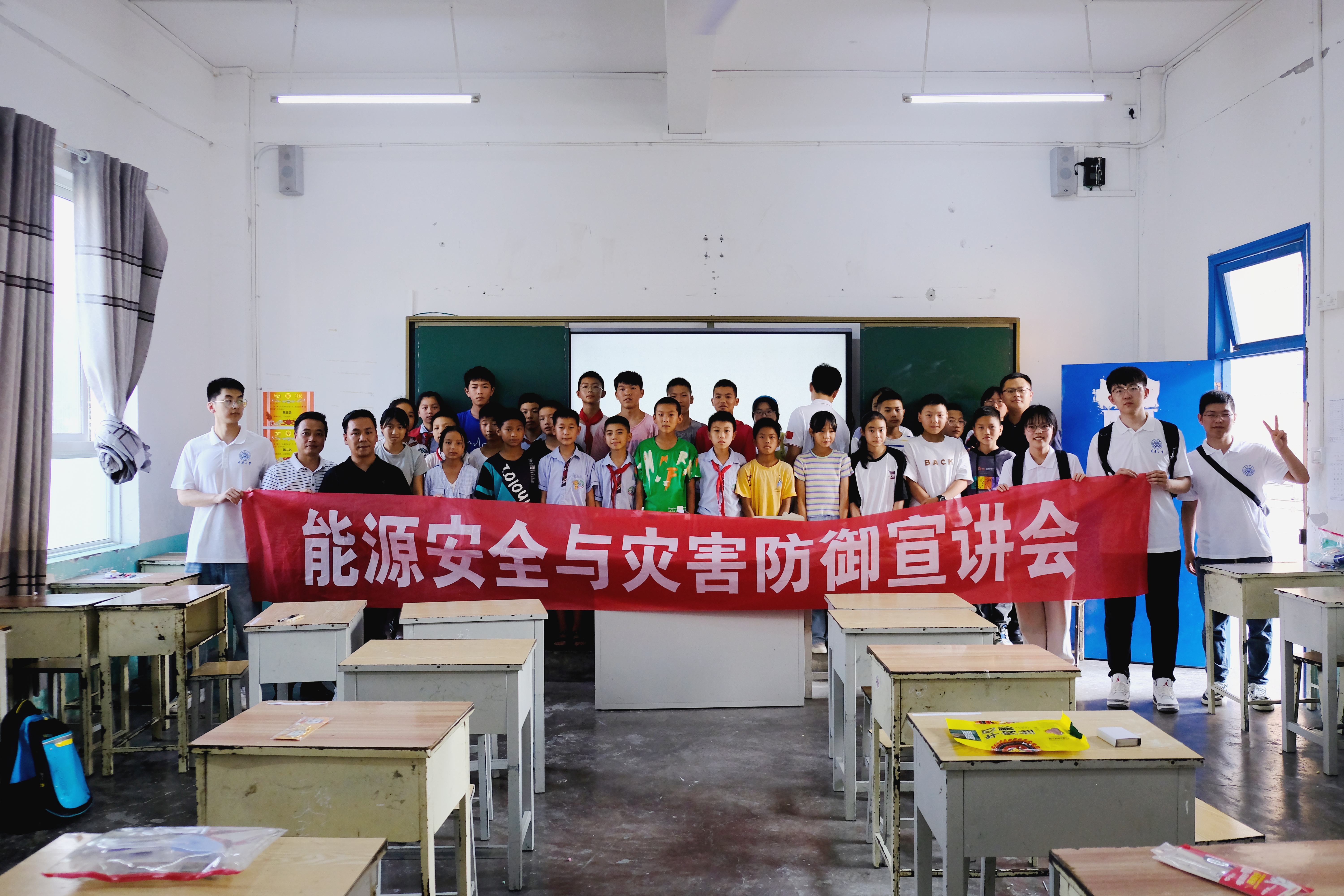 重庆大学“树声”理论宣讲团.jpg