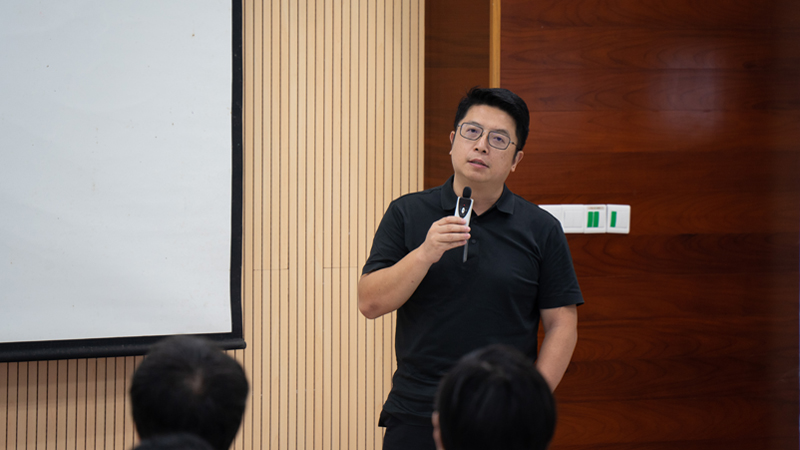 5褚冬竹发言.jpg