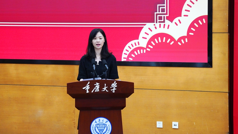 教师代表讲话.jpg