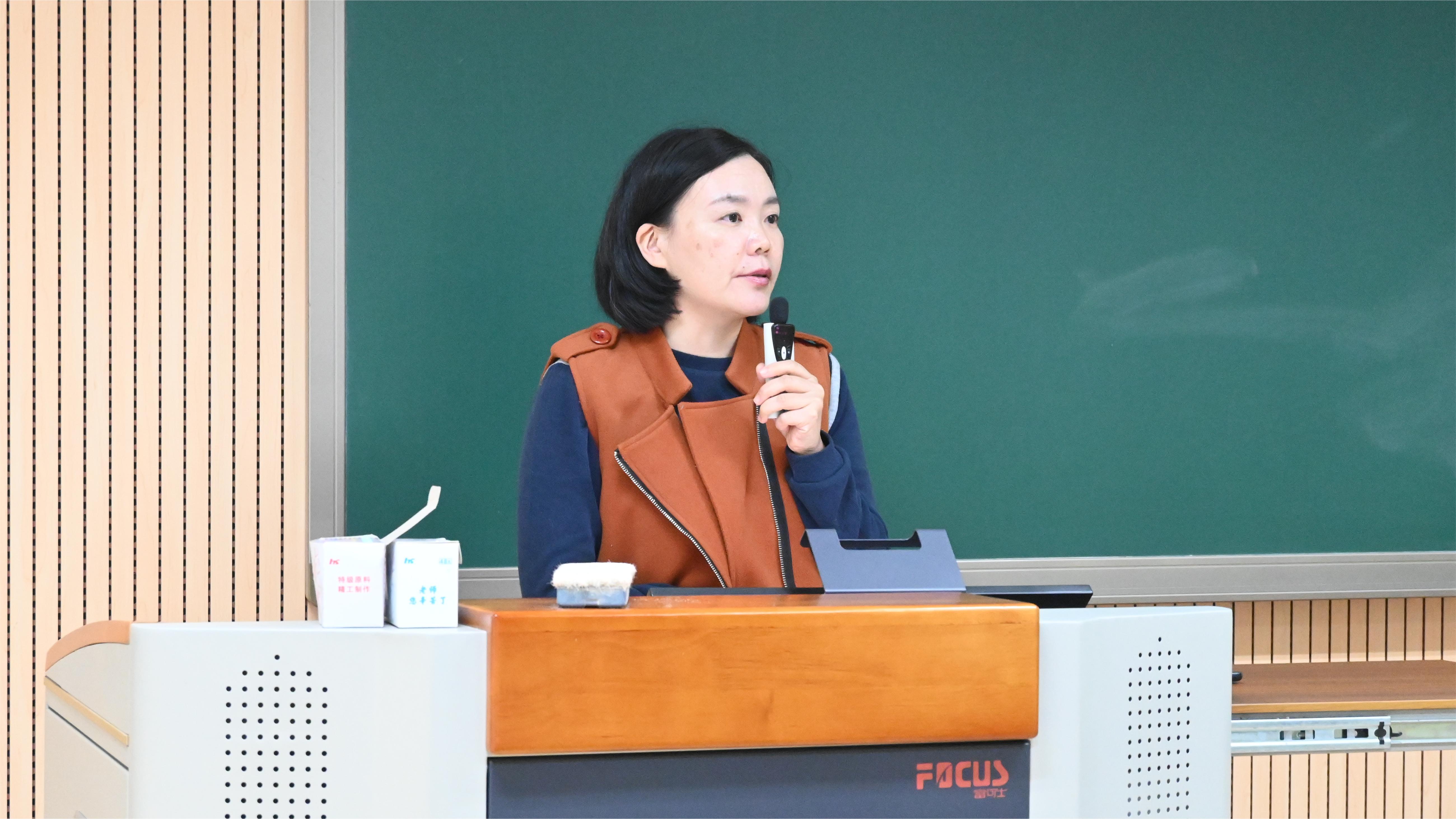 【照片4】张辉发言.JPG