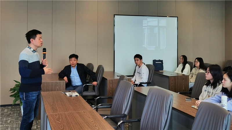 20231030-本科生三支部组织生活会6.jpg