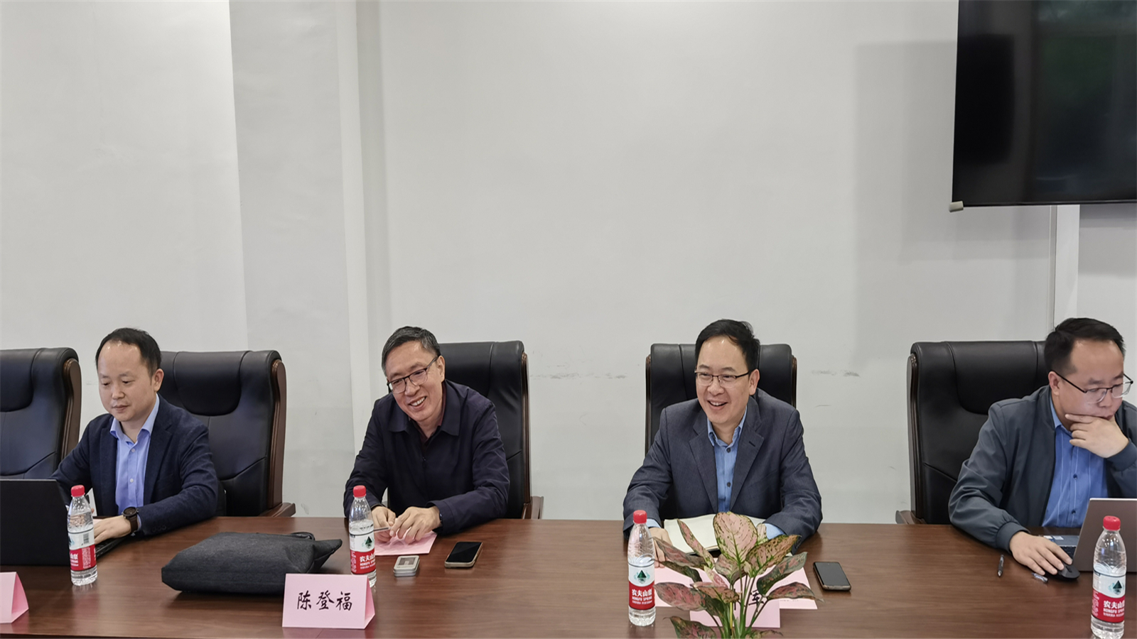 微信图片_20240429150003_副本.jpg