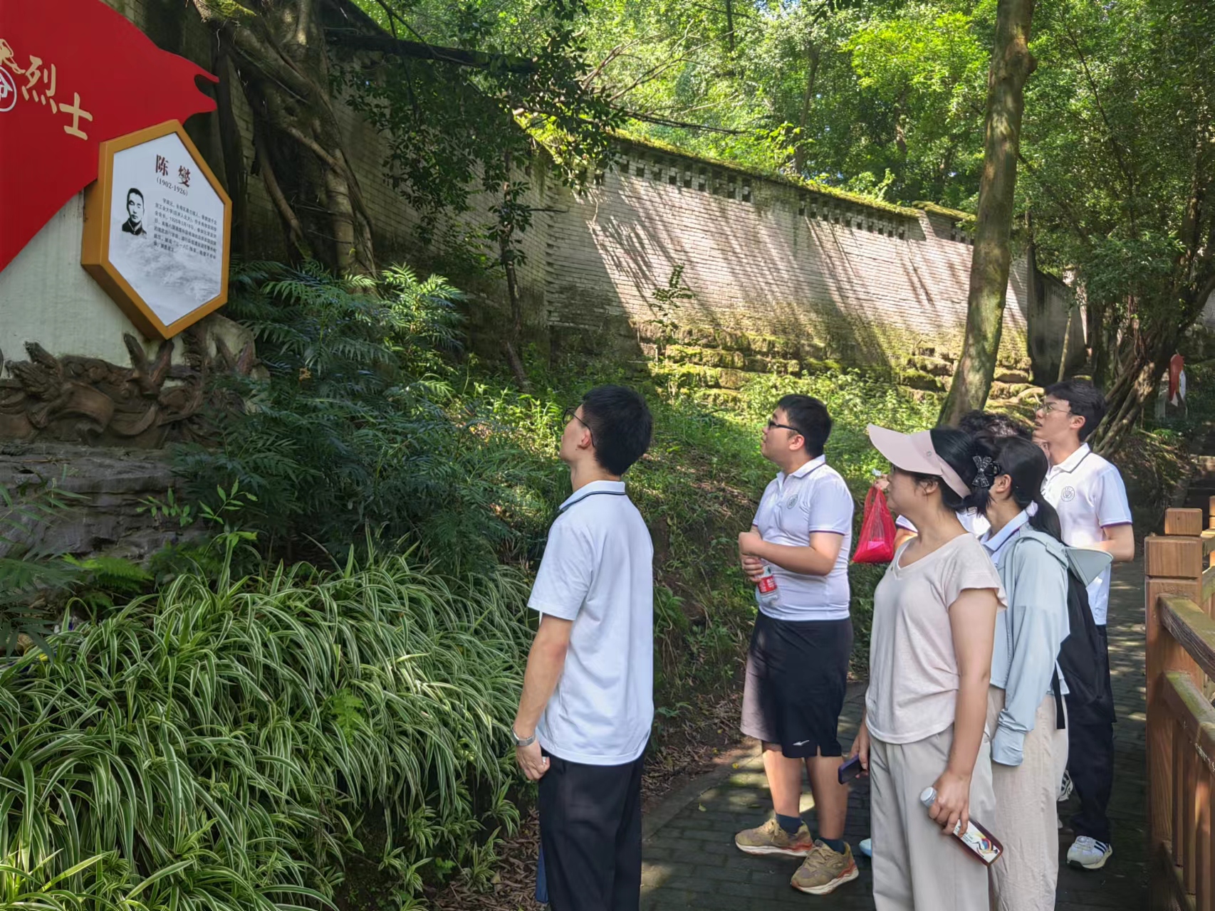 fff95c7292c68a22d277674df7bf055.jpg