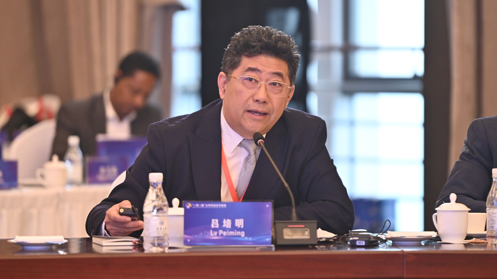 1728392378380459.jpg 16吕培明_副本.jpg