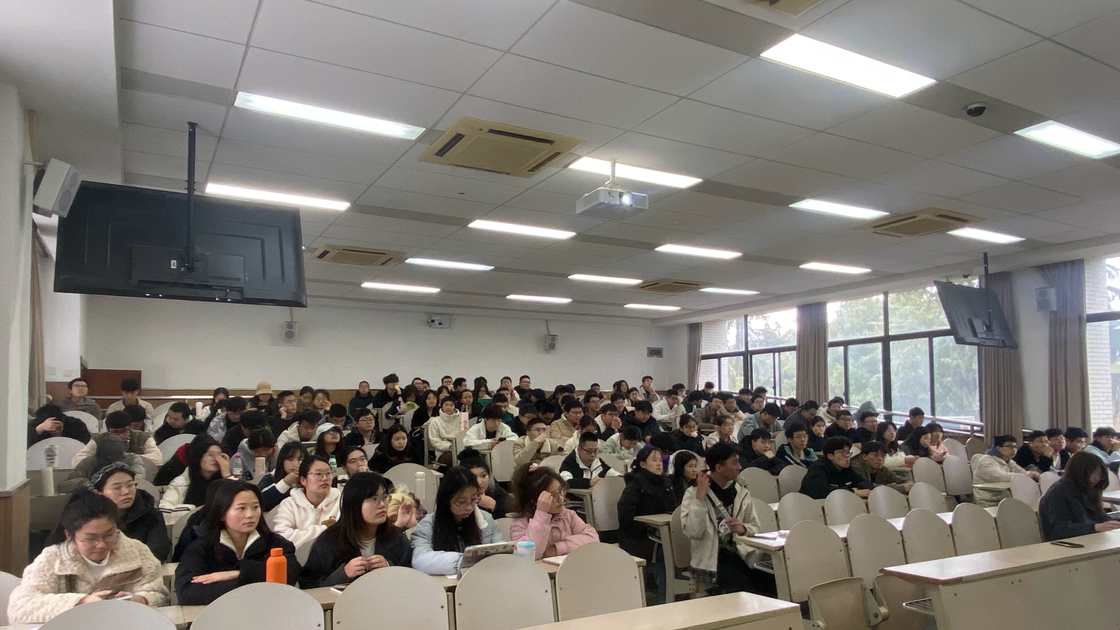 E7CB8445EC3B6B375581B853B1EC8996_副本.jpg