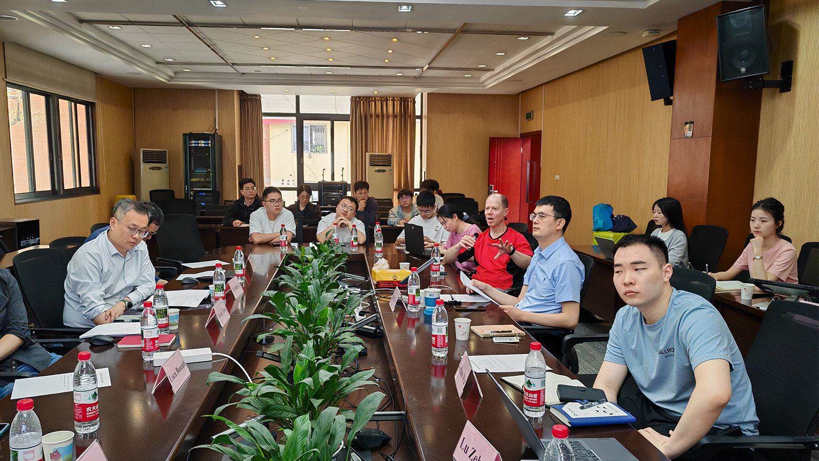 新闻网4.jpg