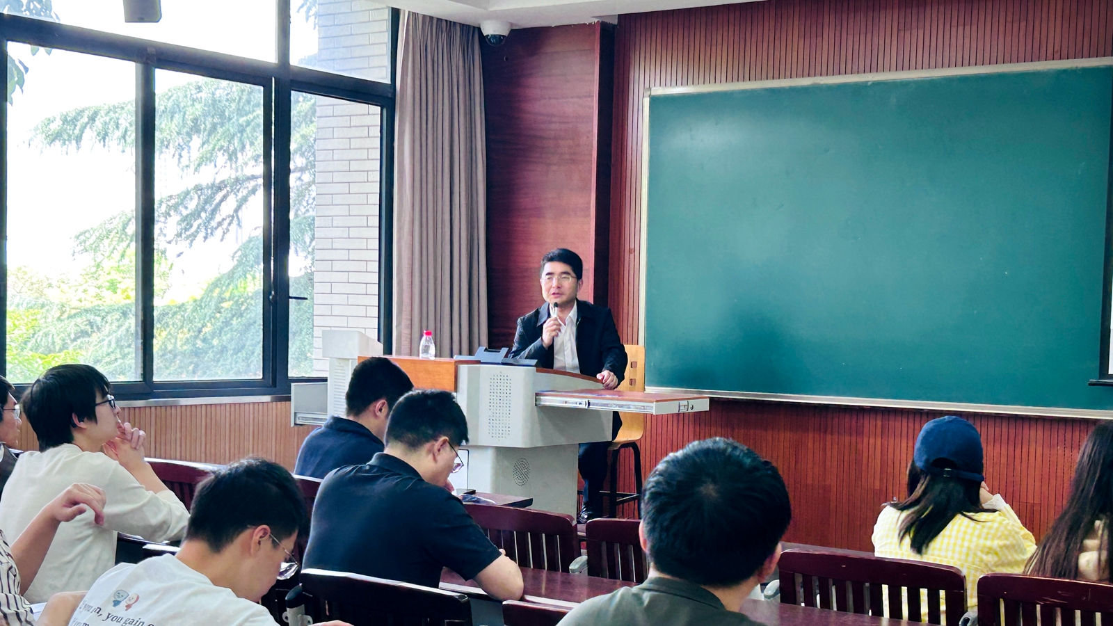 微信图片_20250424152217_副本.jpg
