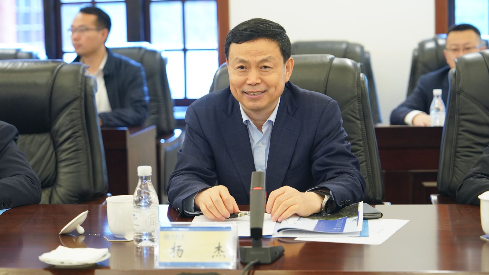 微信图片_20250424223542_副本.jpg