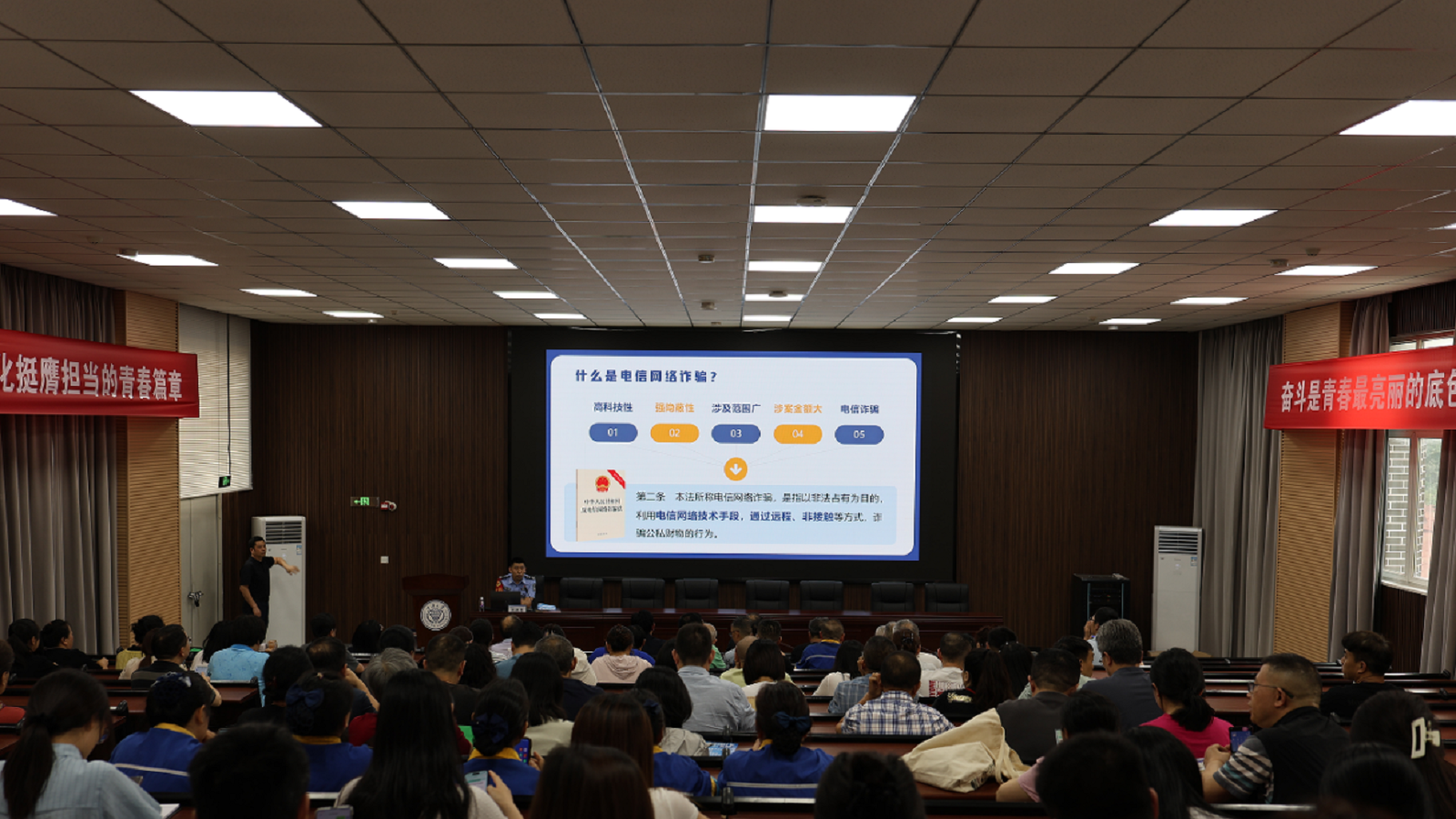 1600乘以900图片1.png