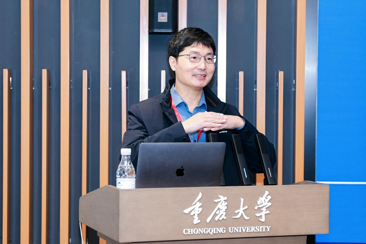 四川美术学院艺术人文学院院长王天祥.png