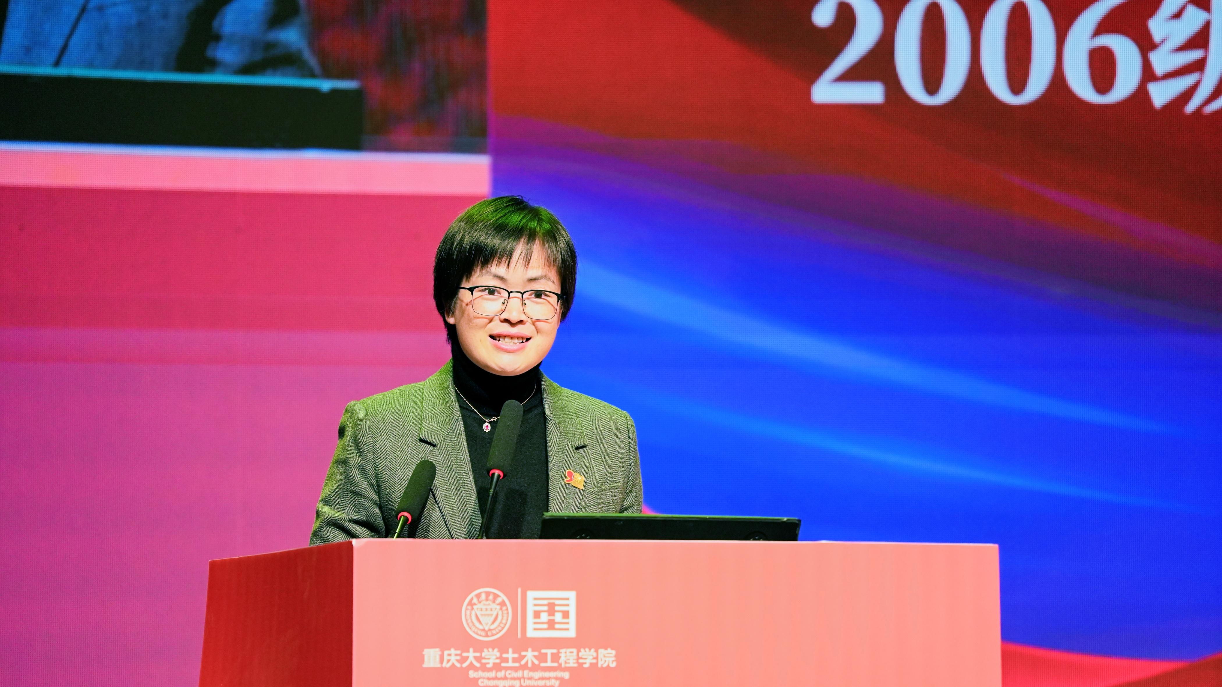 校友代表发言1.JPG