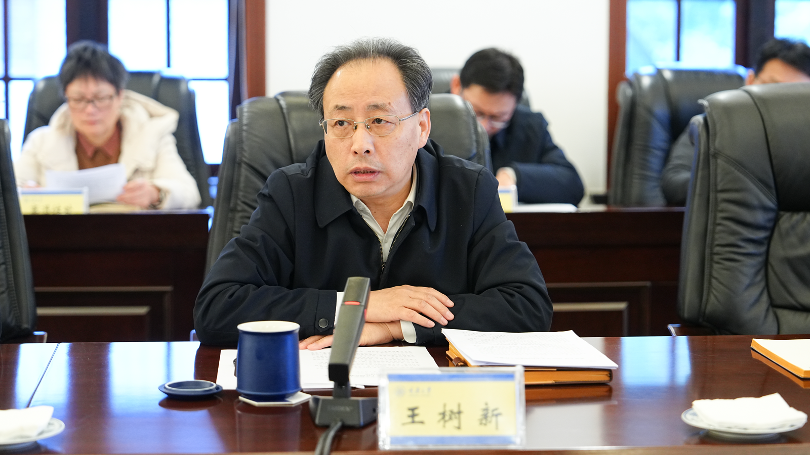 003图片1600乘以900.png