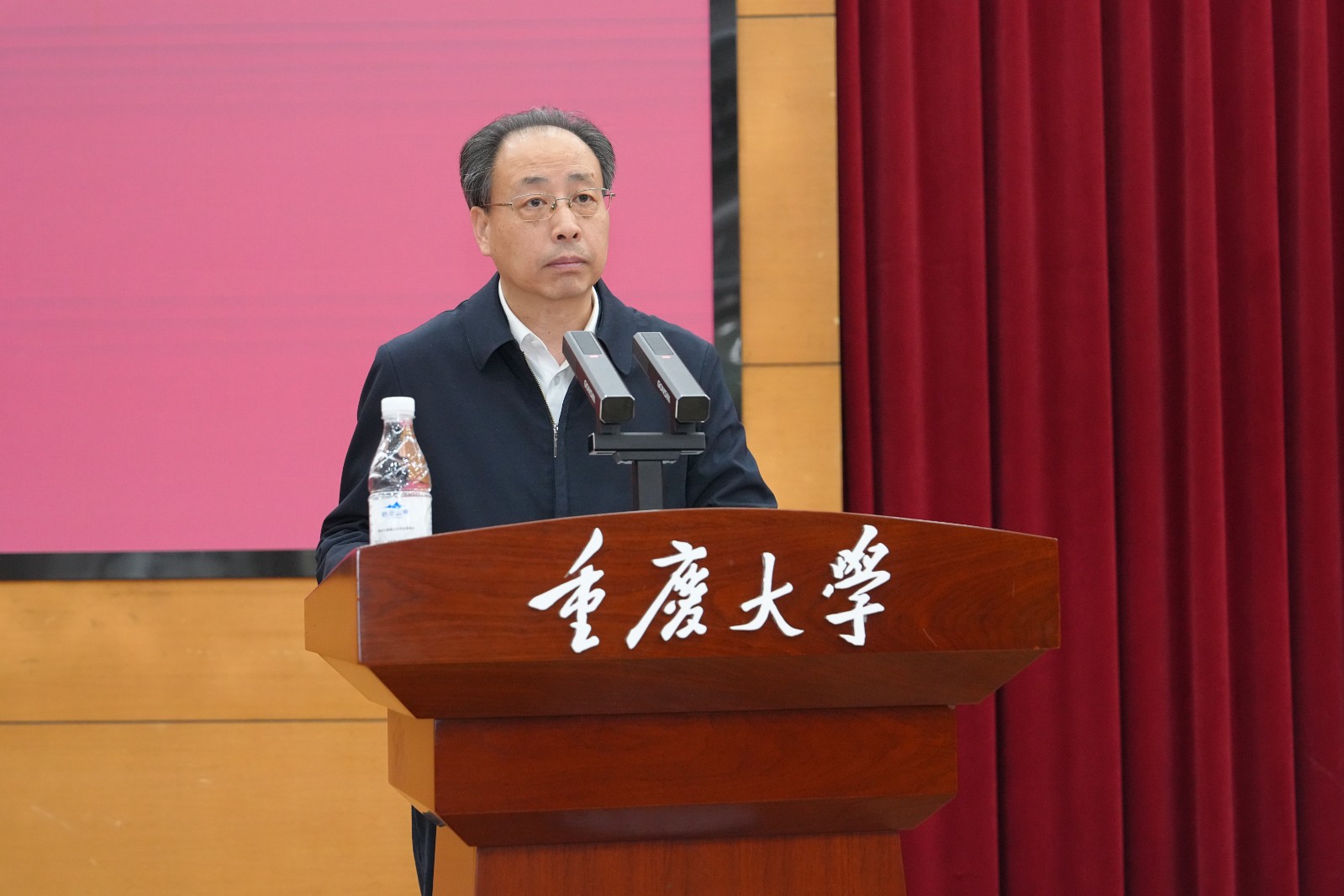 王树新书记全面从严治党讲话照片.jpg