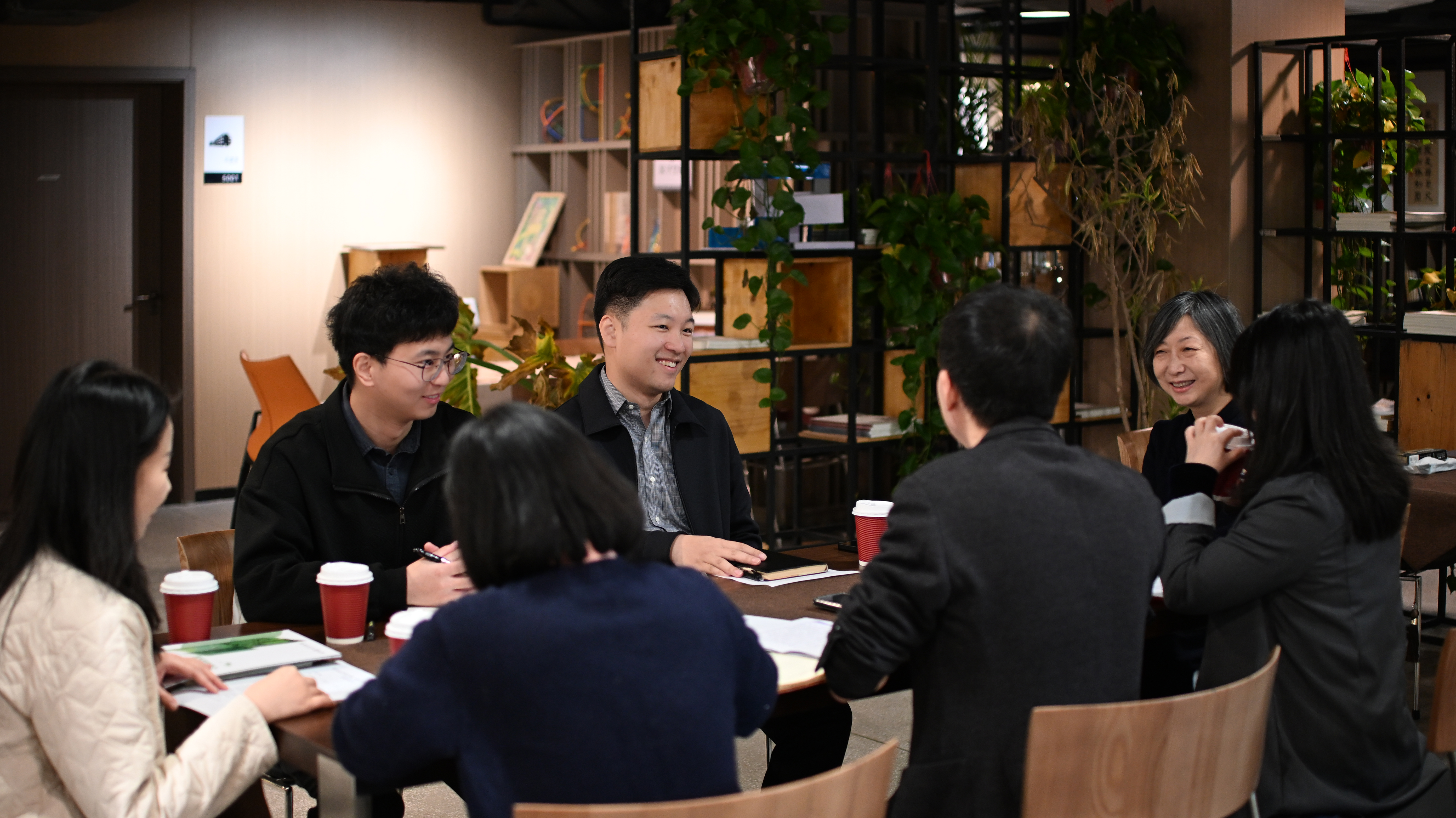 会议现场.jpg