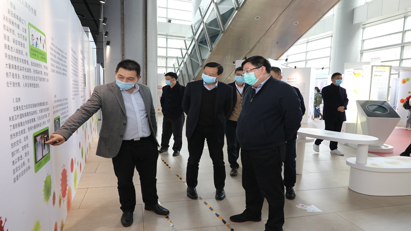 2020年3月31日重庆大学联合重庆科技馆推出“超级病毒——科学防疫主题科普展”_尺寸已经修改.jpg