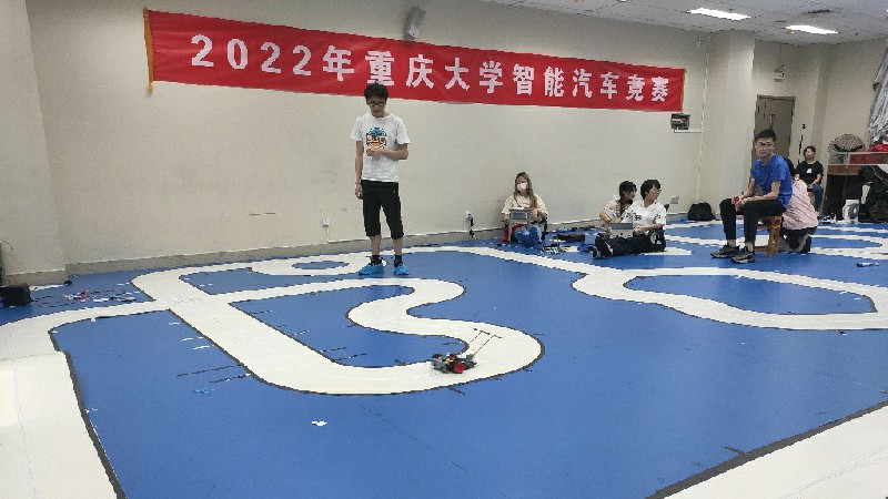 图一 2022年重庆大学智能车竞赛现场~2.jpg