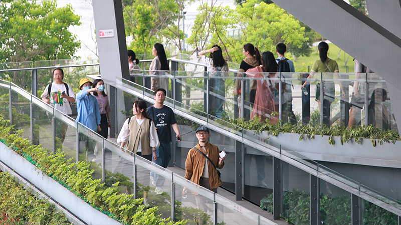 13同学们参观重庆市规划展览馆.JPG