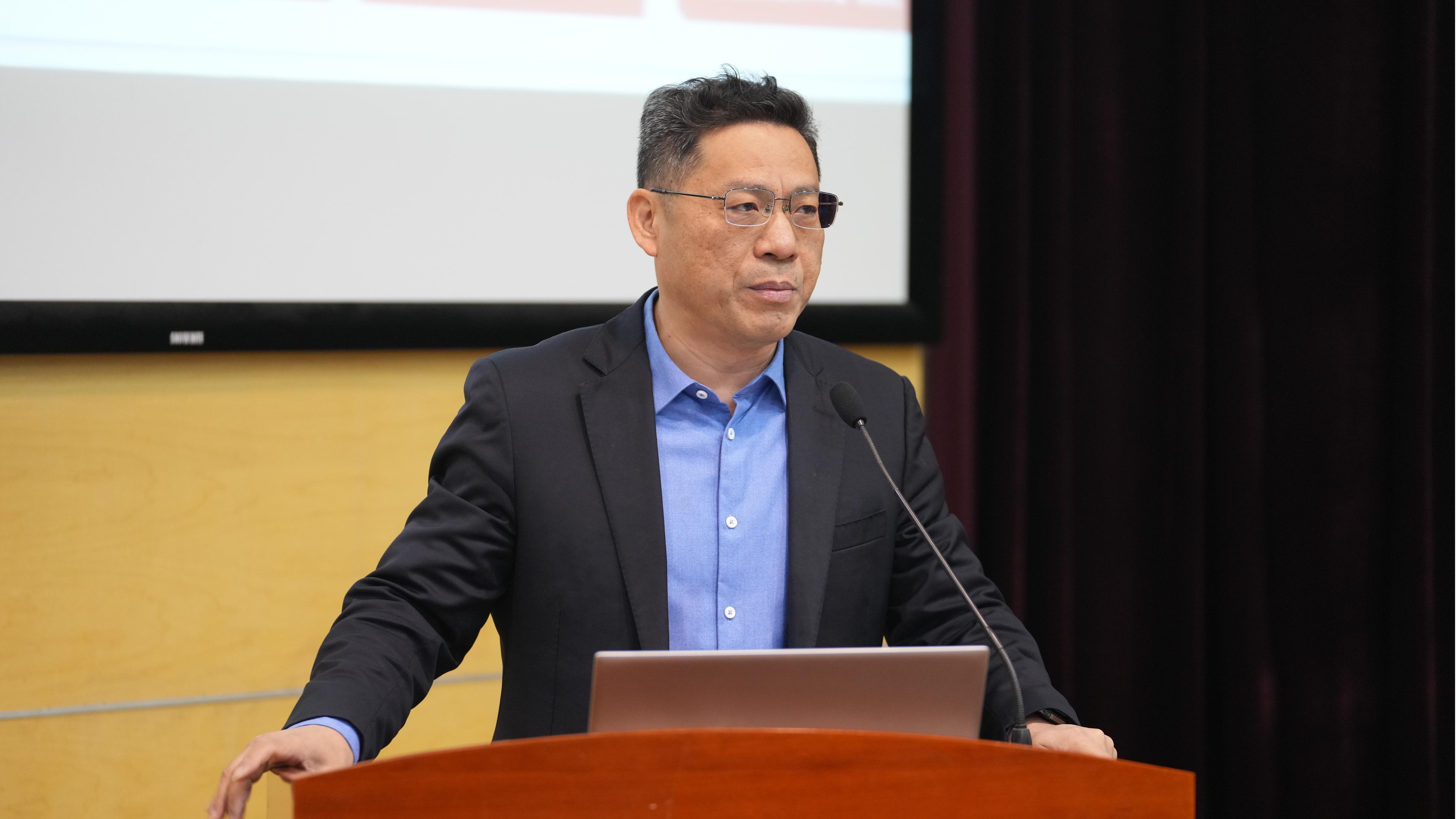 学院汇报4.jpg