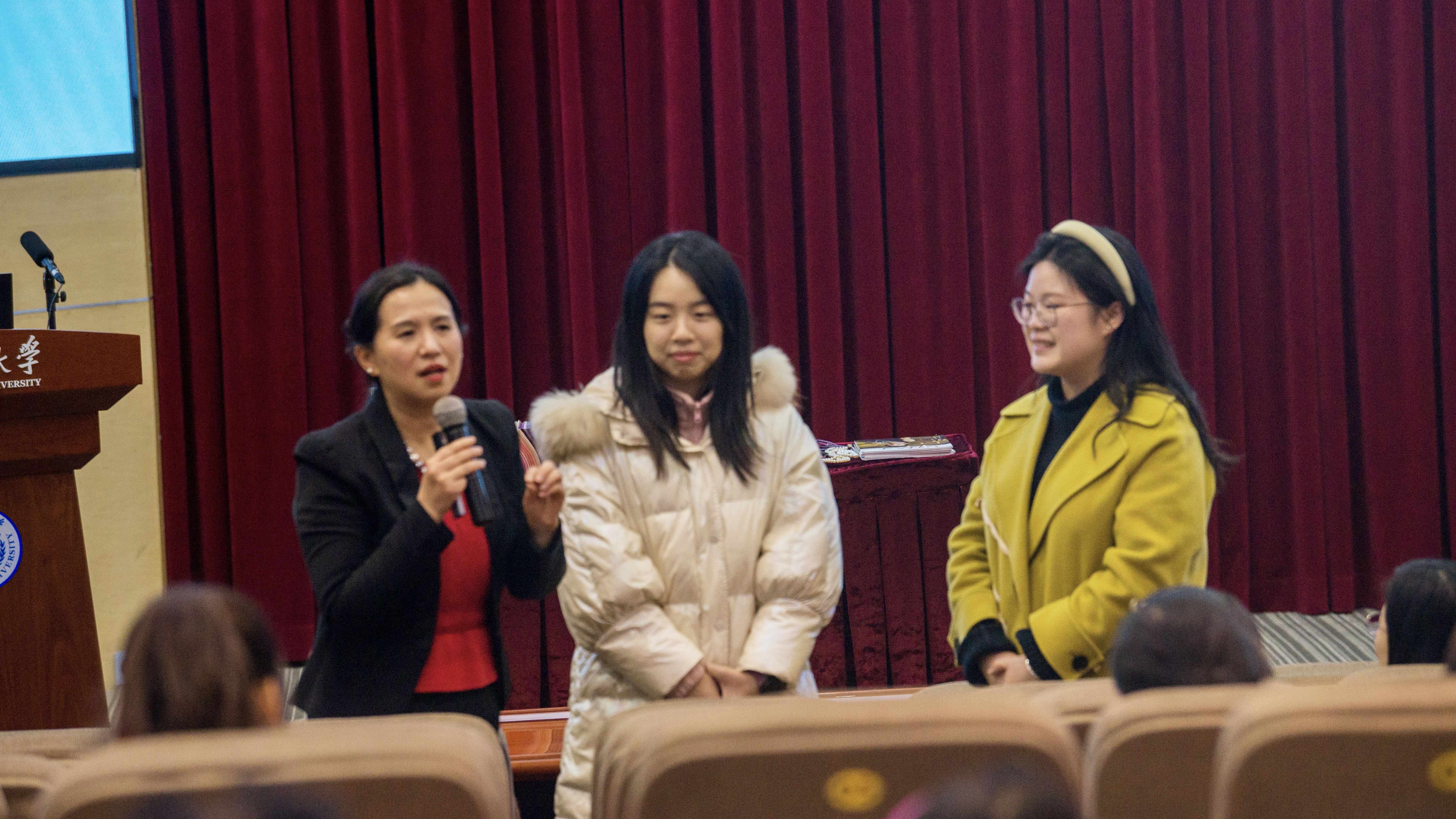 重庆大学校工会举办《女士形象提升——色彩美学与服饰穿搭》讲座-圈子社区