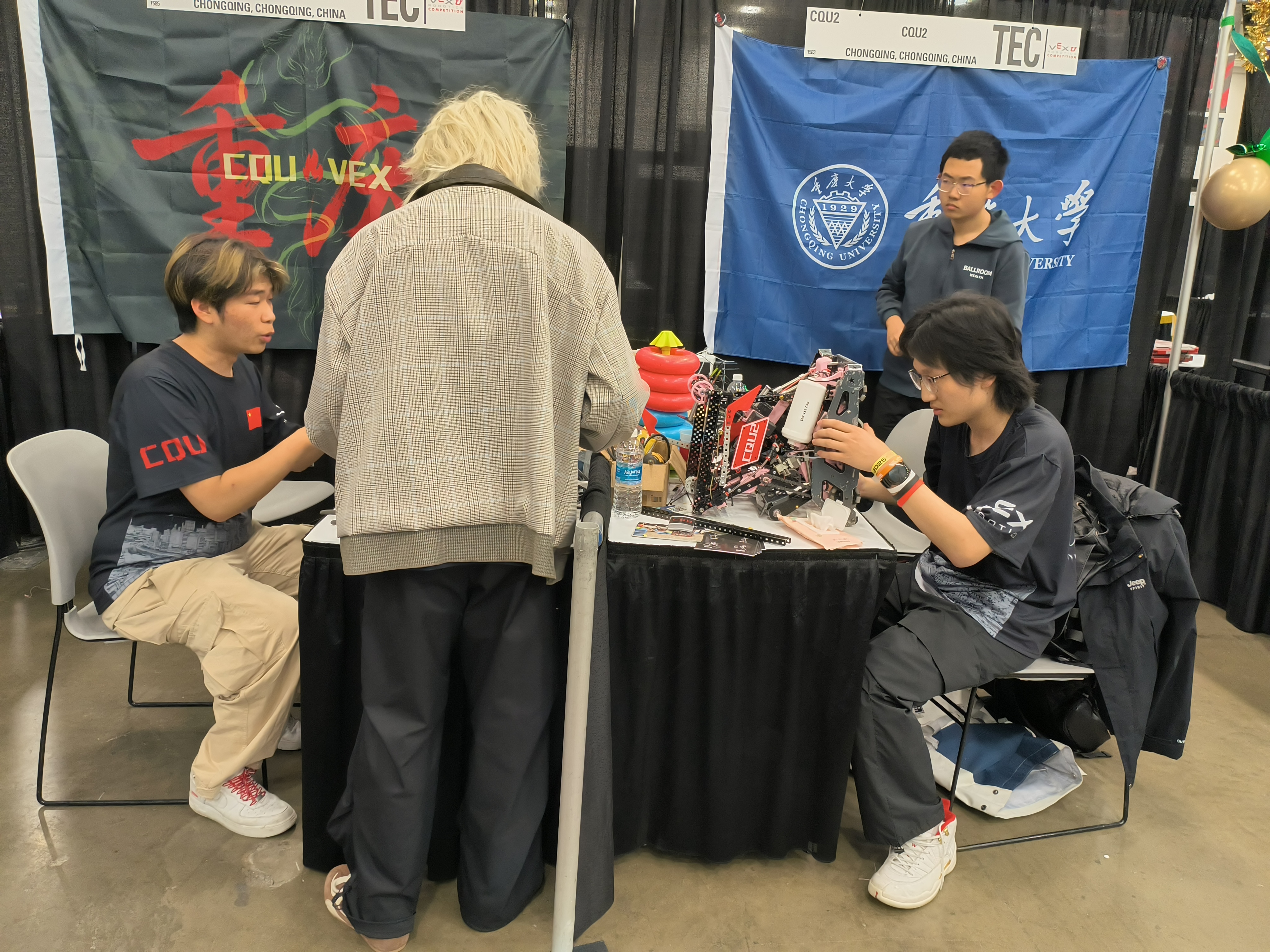 比赛现场2.jpg