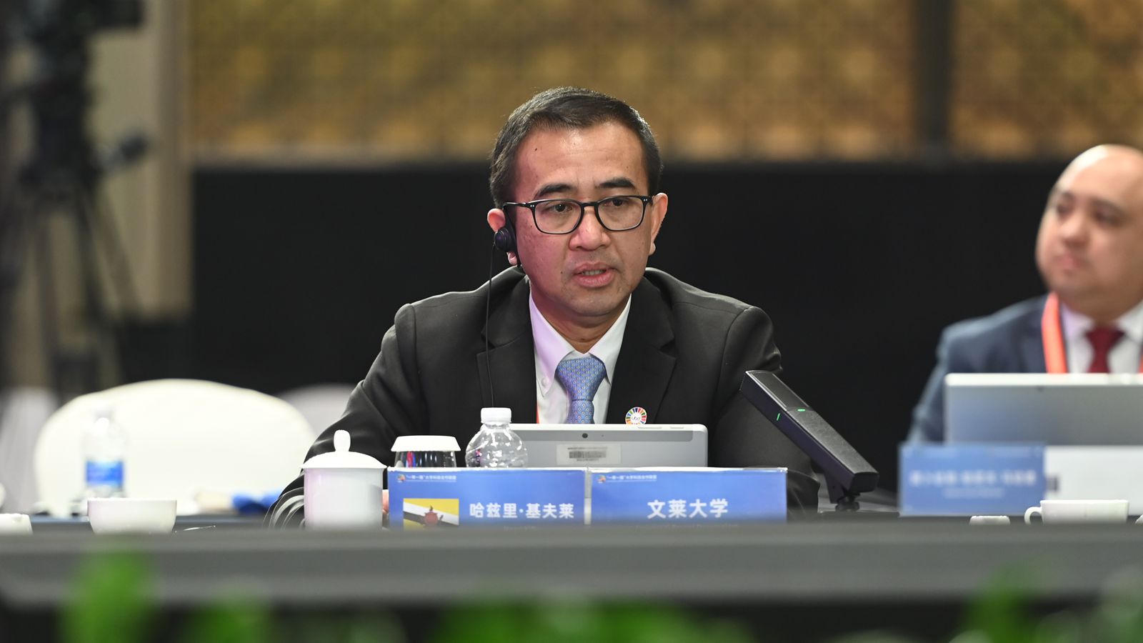 13文莱大学校长哈兹里·基夫莱_副本.jpg