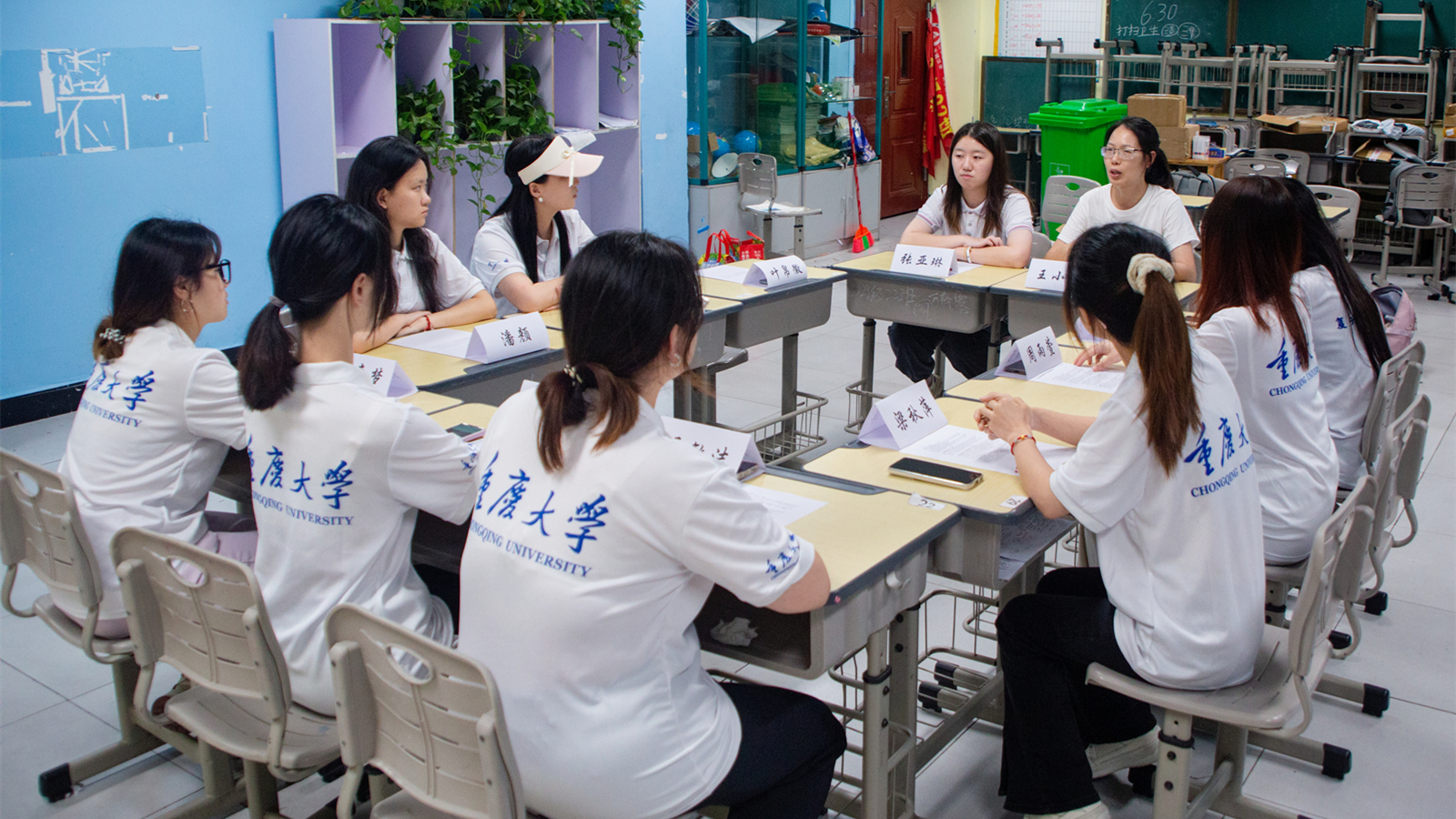 “乡土童行”实践团成员召开交流座谈会_副本.jpg