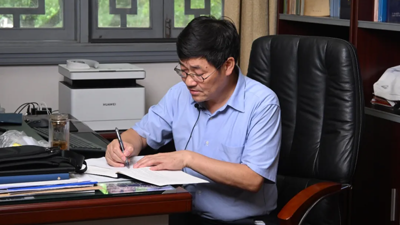 从科研到教育，重大教授的40年育人路