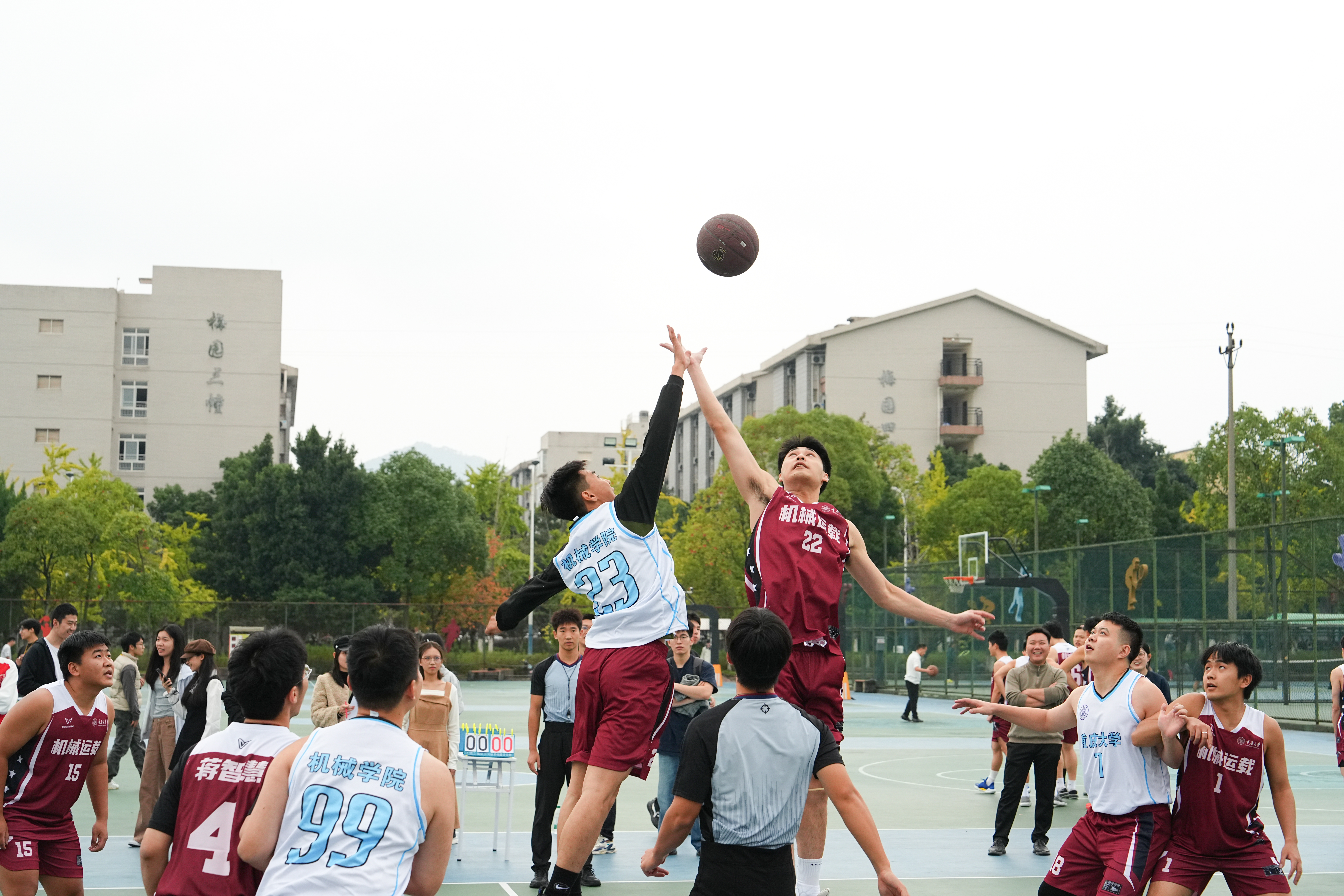 14篮球赛.jpg