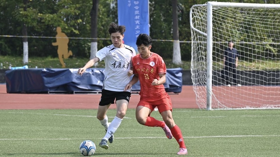 足球交流赛.jpg