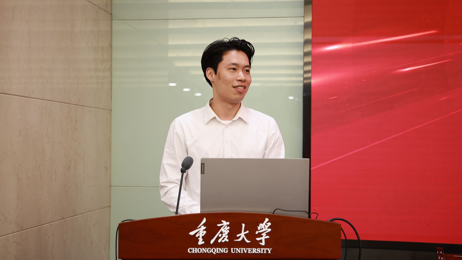 刘同学_副本.jpg